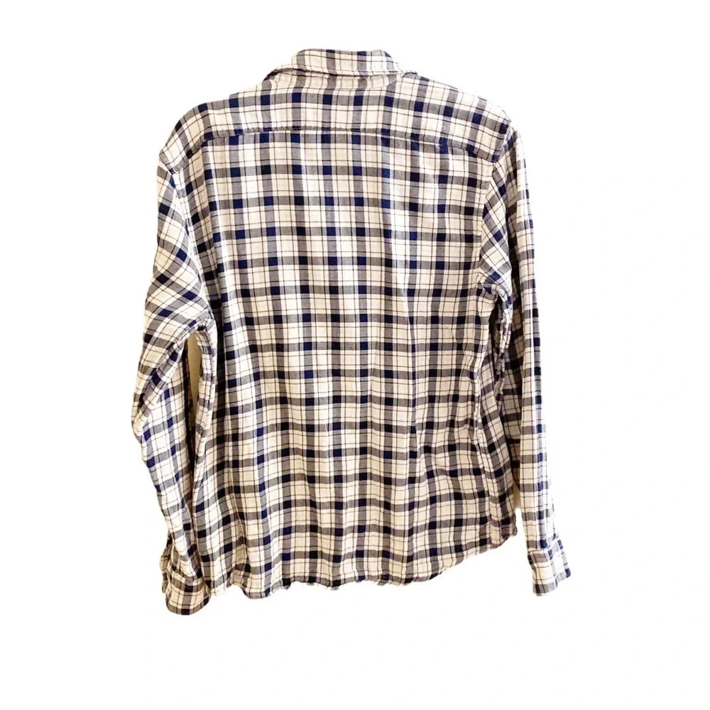 Men’s Banana Republic button down. Size small. Excellent condition